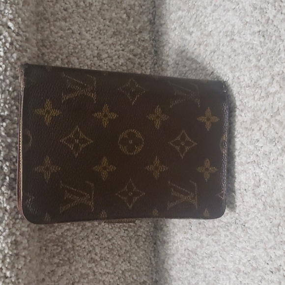 Louis Vuitton Monogram Wallet Authentic - Picture 10 of 12